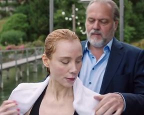 Sexy Franziska Petri nude - Der Alte s42e02 (2018) TV show scenes