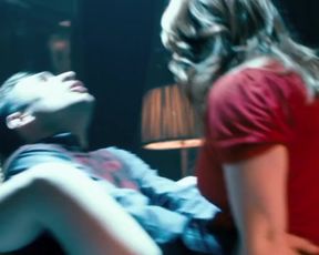 Sexy Vica Kerekes sexy - Muzi v nadeji (2011) TV show scenes