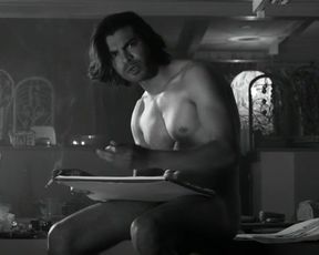 Sexy July Janssen naked - Het leven is vurrukkulluk (2018) 