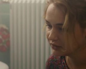 Sexy Jytte-Merle Böhrnsen nude, Luise Heyer sexy - Einmal bitte Alles (2017) 