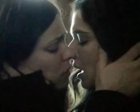 Sexy Rachel McAdams sexy, Rachel Weisz nude - Disobedience (2018) low quality. Explicit Kissing Scene 