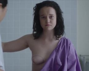 Hot actress Liv Hewson nude - Homecoming Queens s01e02 (2018) show breast 