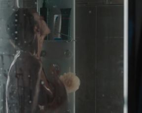 Topless scene Sophie Prégent nude – Les 3 p’tits cochons 2 (2016)