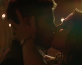 Hot actress Shoshannah Stern hot - This Close - Season 01 (2018) 