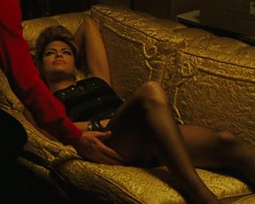 Eva Mendes naked – We Own the Night (2007) (celebrity nude)