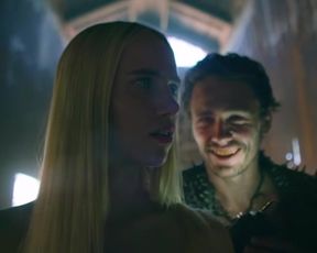 Sexy Suki Waterhouse naked - Future World (2018) 