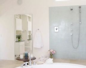 Charlotte Stokley & Jessa Rhodes - Lesbian First Time