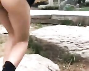 【Twitter】Outdoor Exposure Glamour Lady Ambles