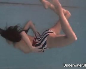 Erotic underwater flash